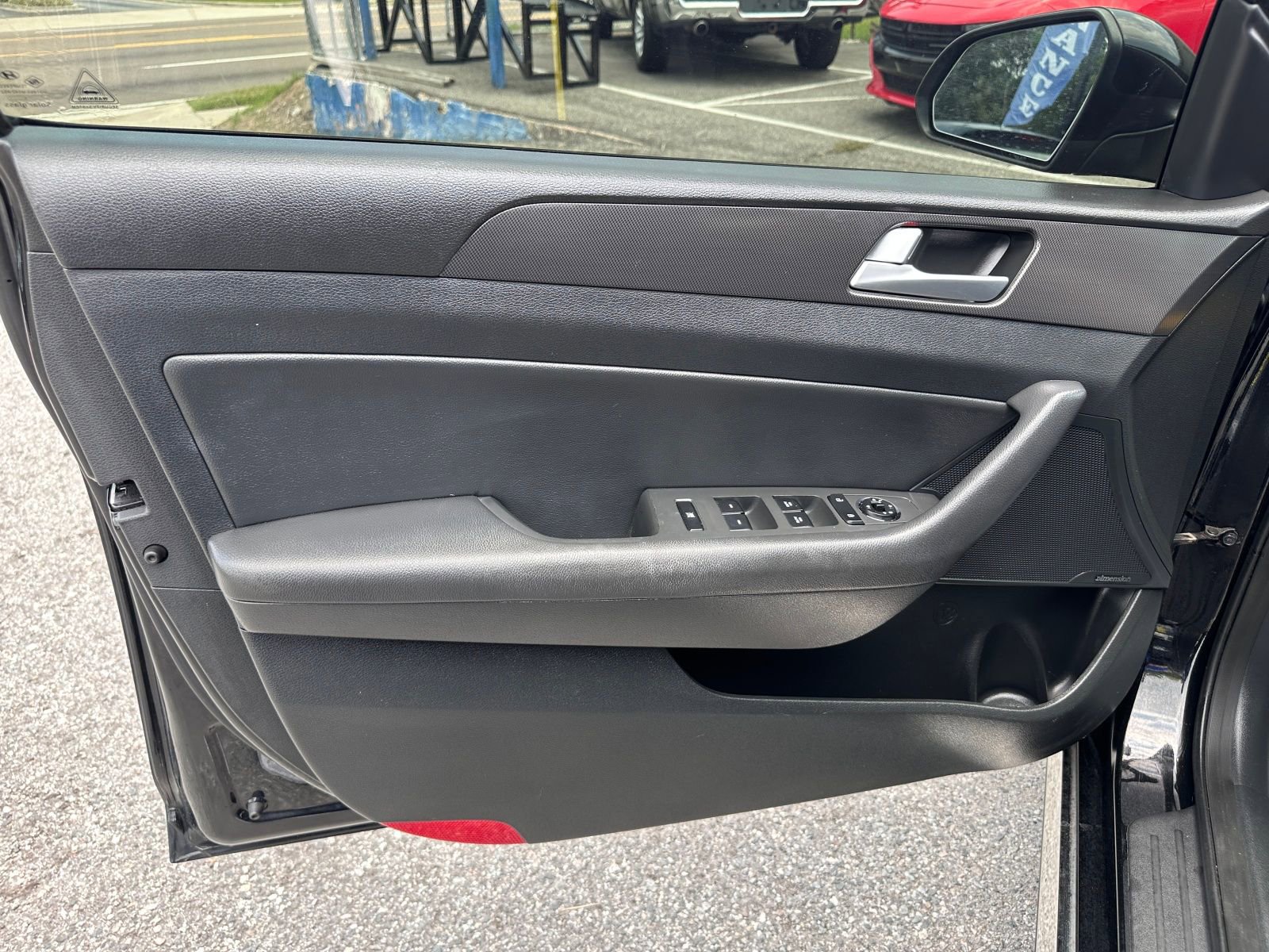 Vehicle image 9 of 21