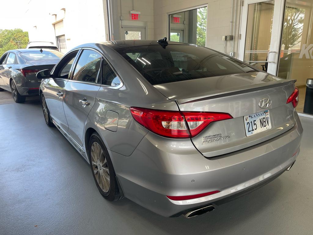 2015 Hyundai Sonata 2.4L Limited Image 6 of 10