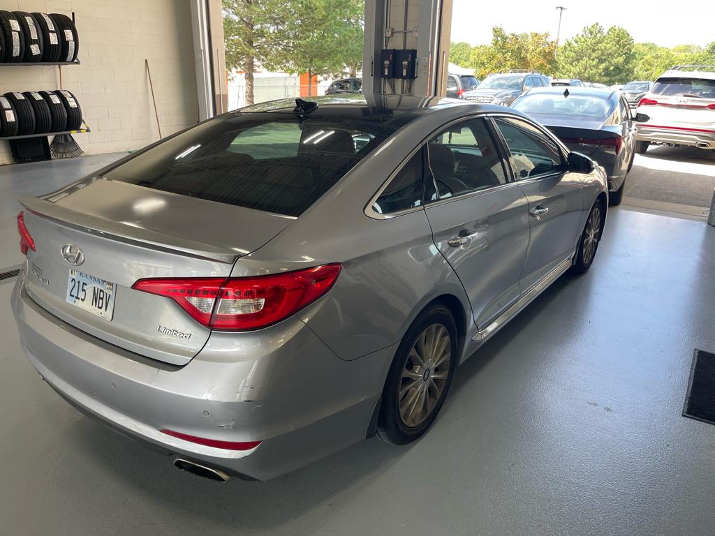 2015 Hyundai Sonata 2.4L Limited Image 4 of 10