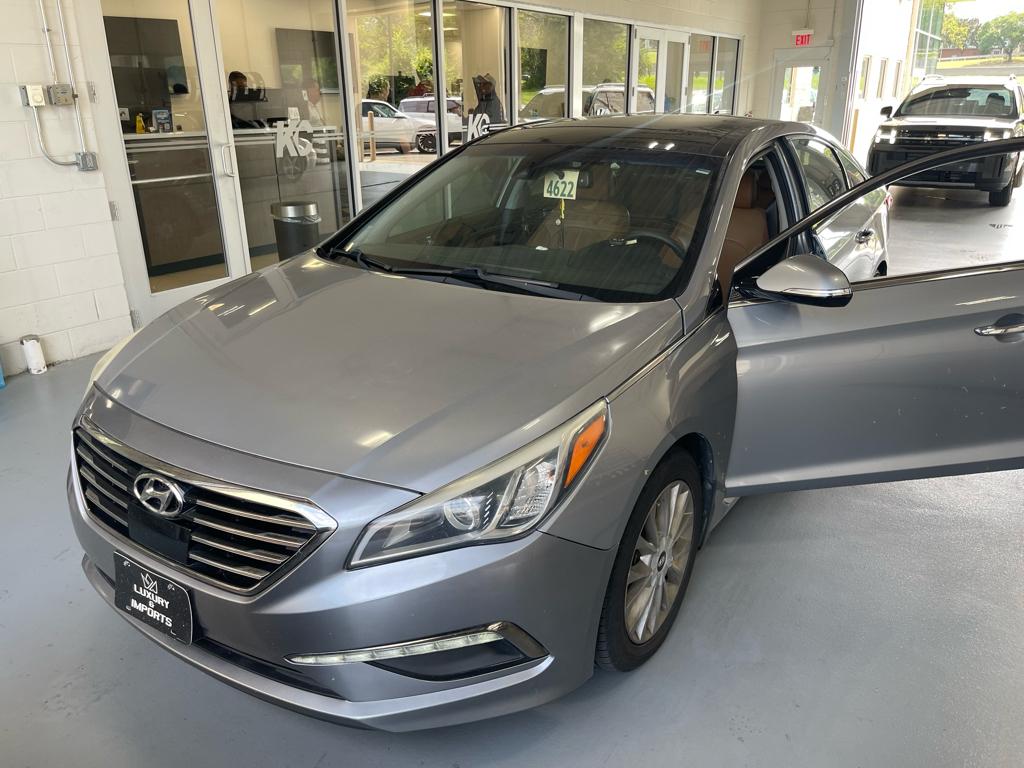 2015 Hyundai Sonata 2.4L Limited Image 1 of 10