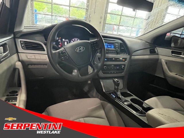 2015 Hyundai Sonata 2.4L SE Image 18 of 35
