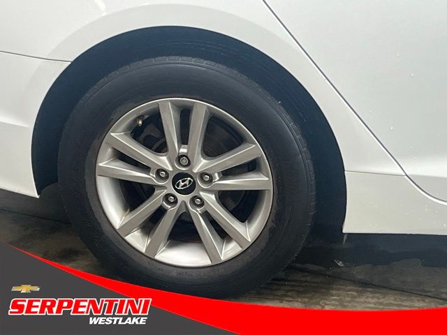 2015 Hyundai Sonata 2.4L SE Image 10 of 35