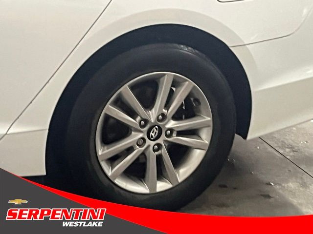 2015 Hyundai Sonata 2.4L SE Image 9 of 35