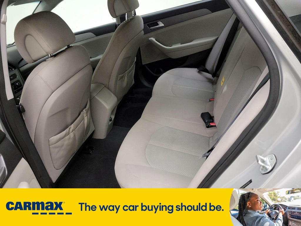 2015 Hyundai Sonata 2.4L SE Image 11 of 26