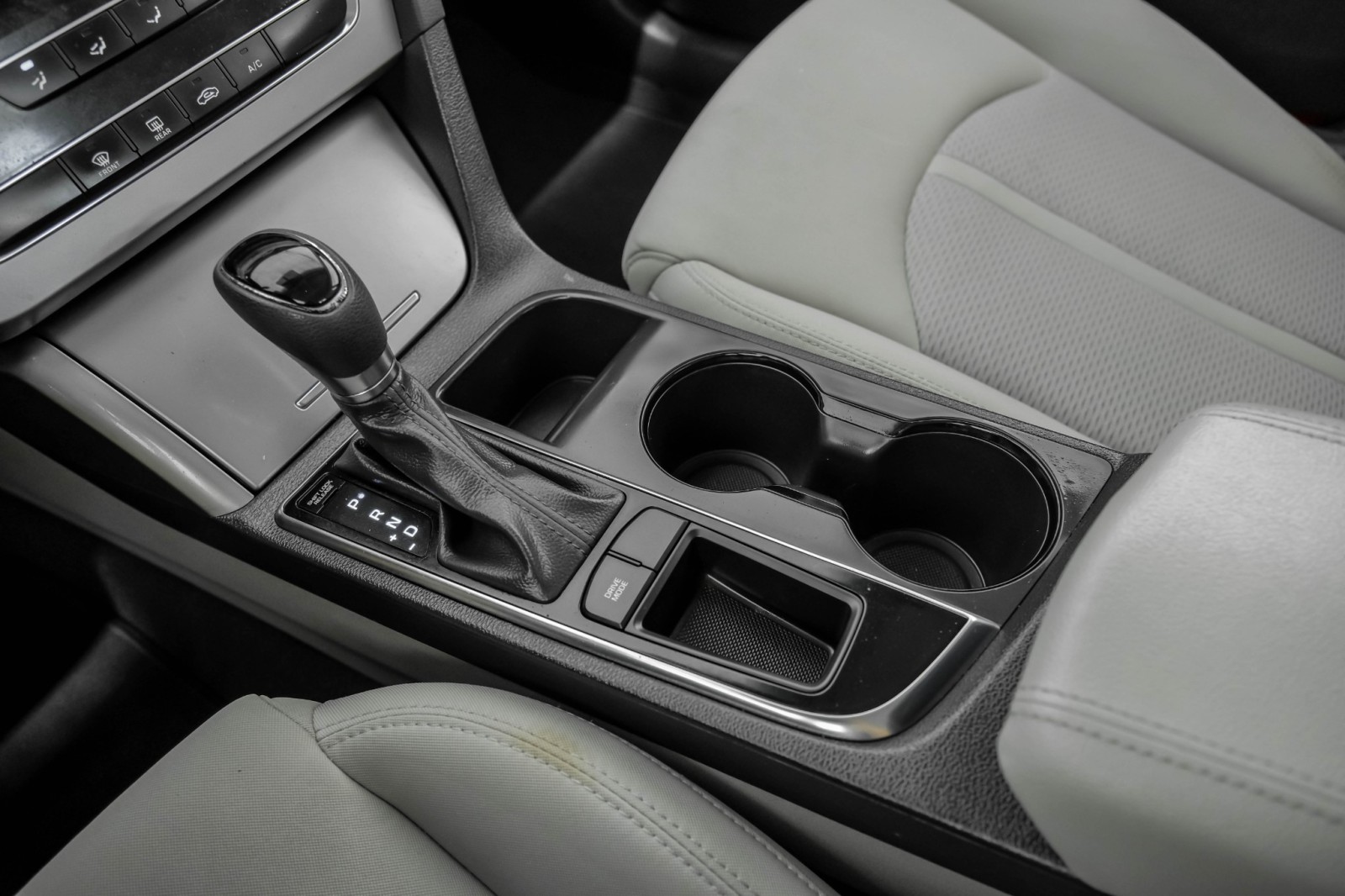 2015 Hyundai Sonata 2.4L SE Image 26 of 55