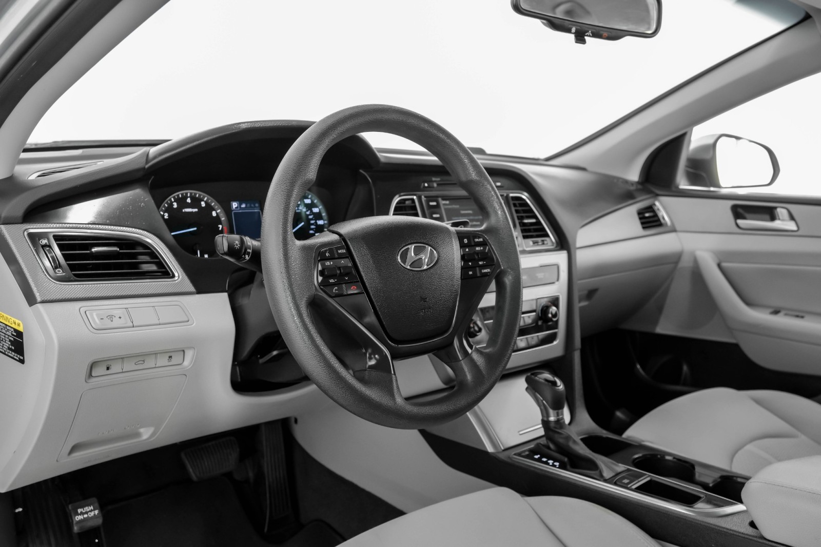 2015 Hyundai Sonata 2.4L SE Image 16 of 55