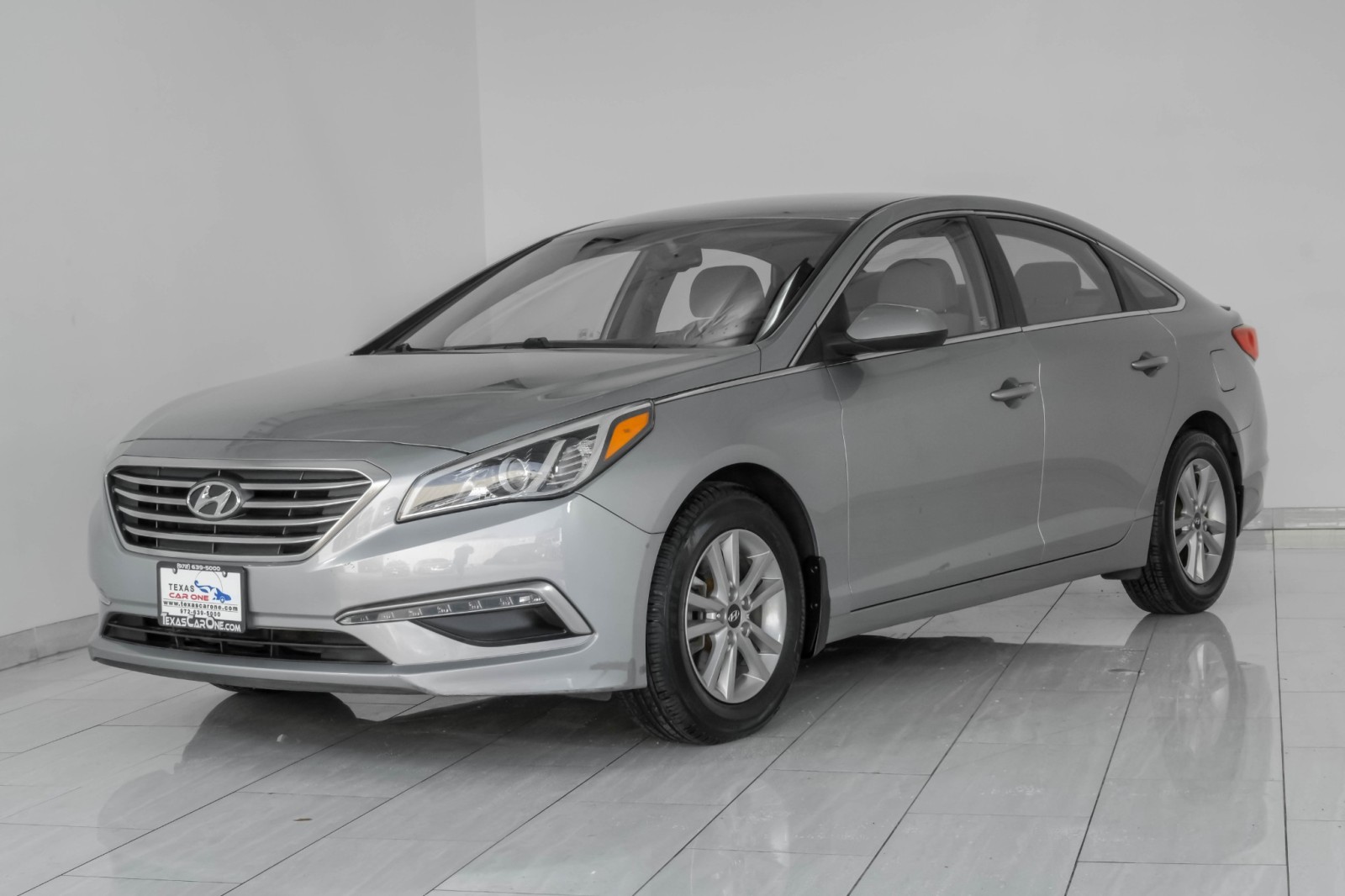 2015 Hyundai Sonata 2.4L SE Image 1 of 55