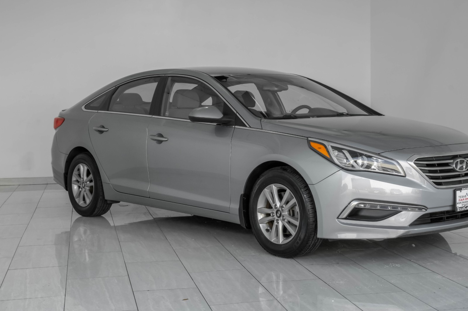 2015 Hyundai Sonata 2.4L SE Image 4 of 55