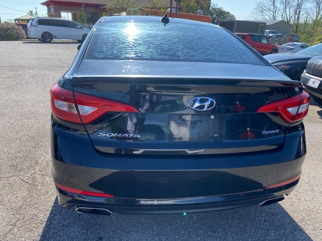 Vehicle image 6 of 31
