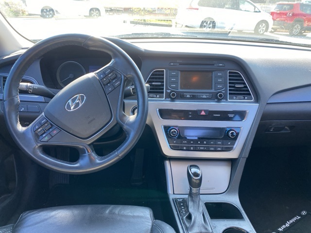 Vehicle image 7 of 31