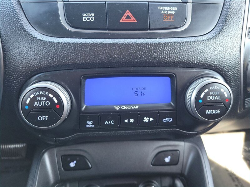 Vehicle image 14 of 24