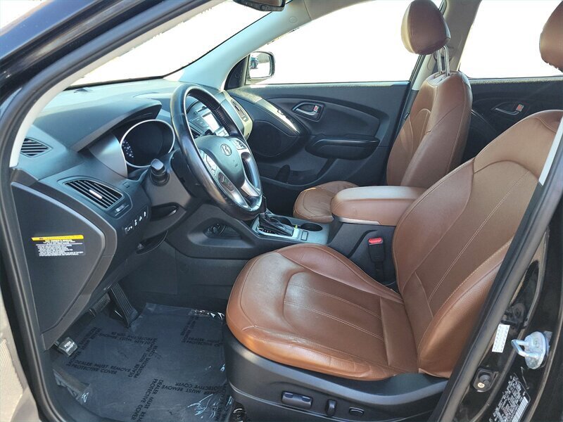 Vehicle image 9 of 24