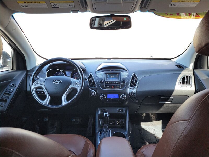 Vehicle image 10 of 24