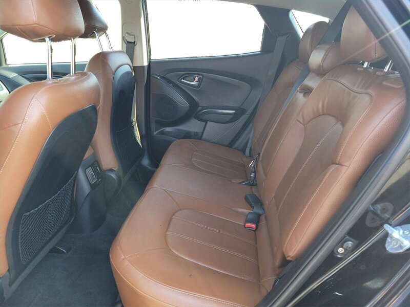 Vehicle image 7 of 24