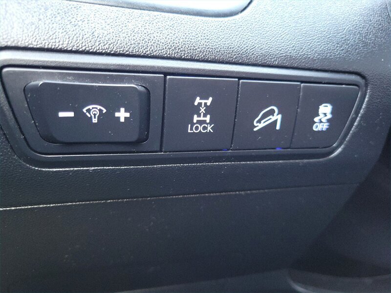 Vehicle image 18 of 24