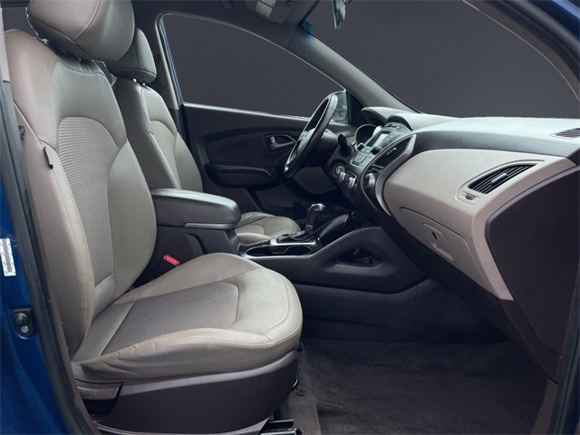 Vehicle image 11 of 15