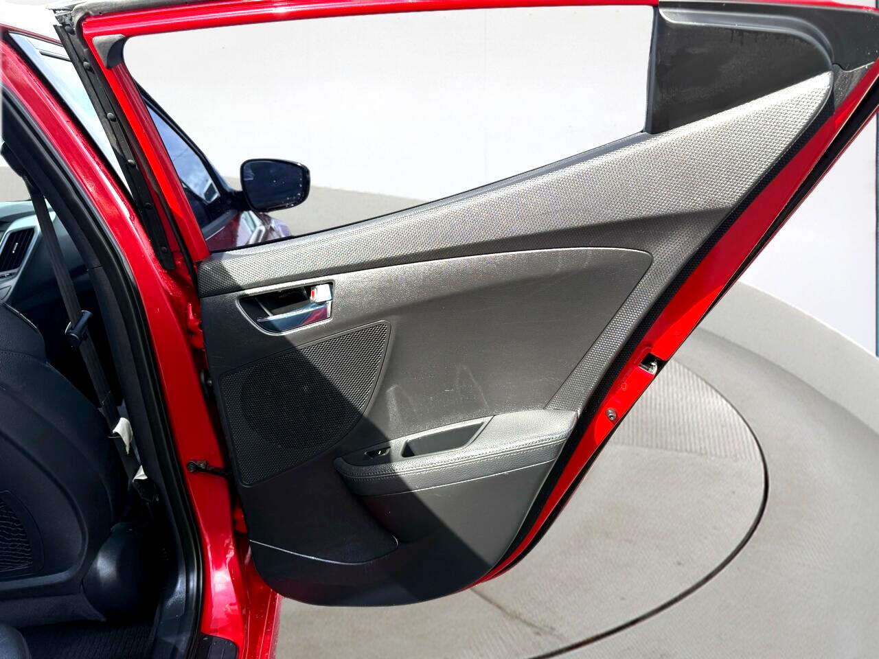 Vehicle image 27 of 28