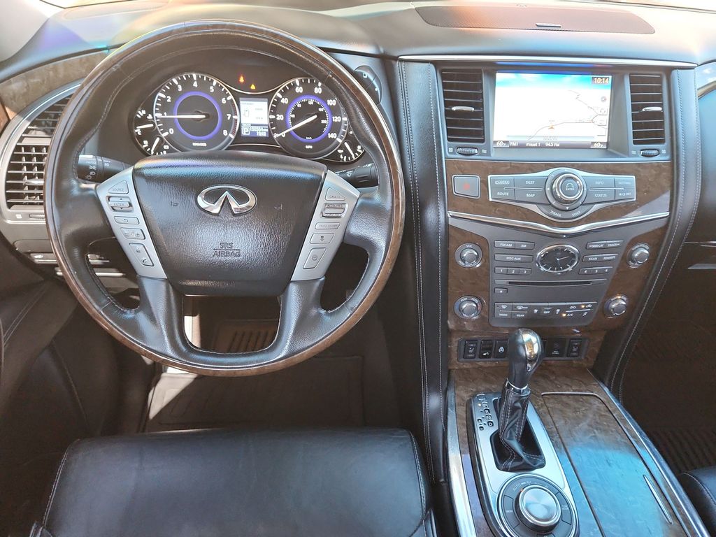 Vehicle image 10 of 28