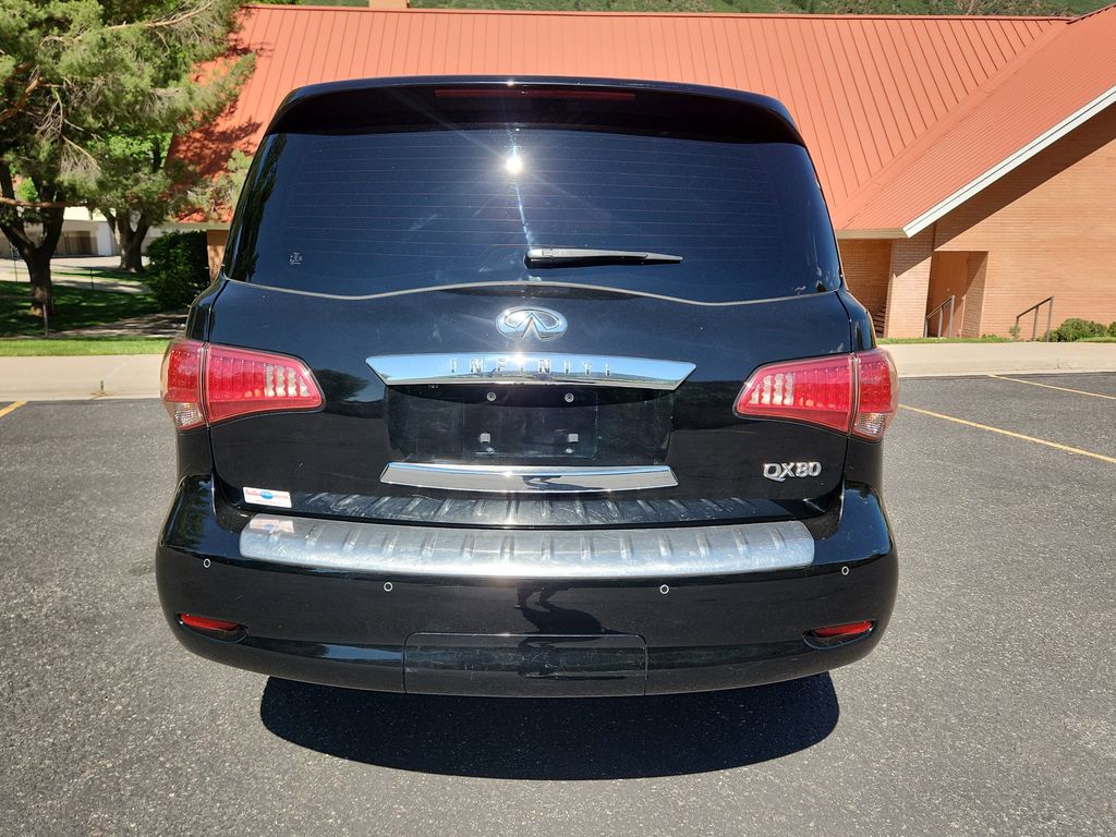 Vehicle image 11 of 28