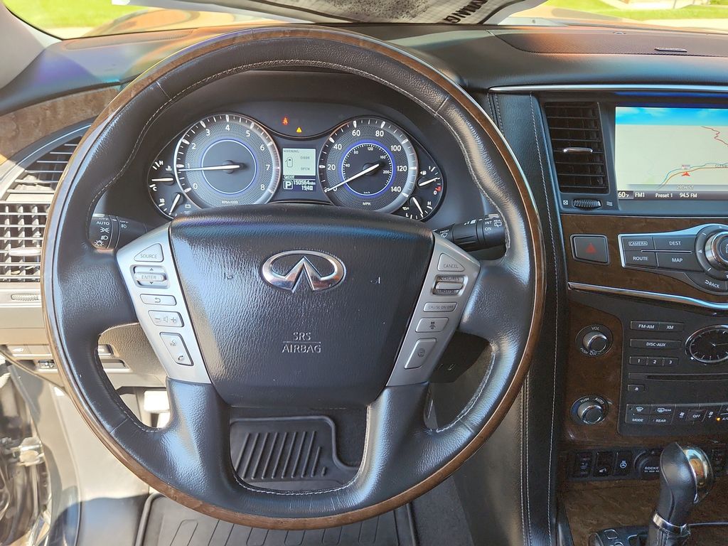 Vehicle image 24 of 28