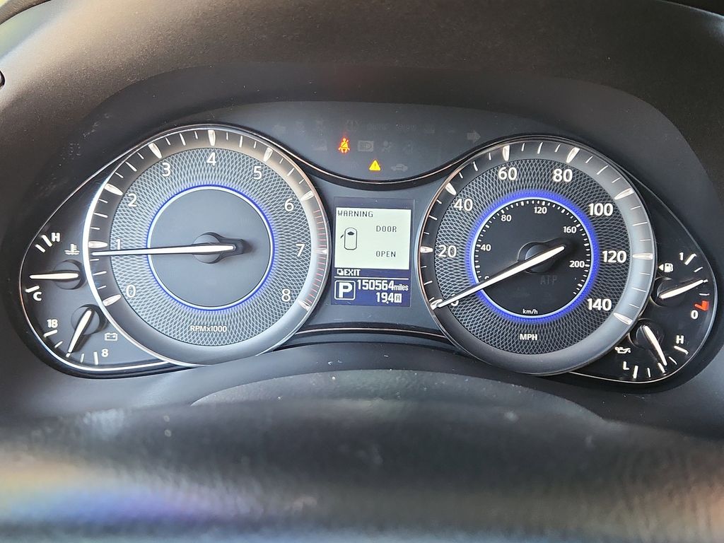 Vehicle image 21 of 28