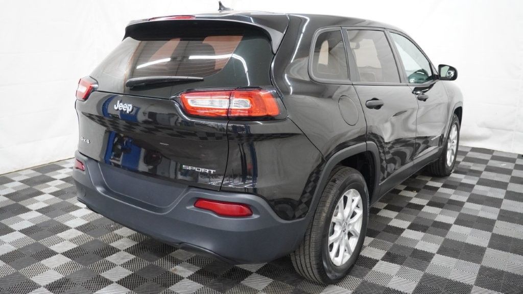 Vehicle image 5 of 27