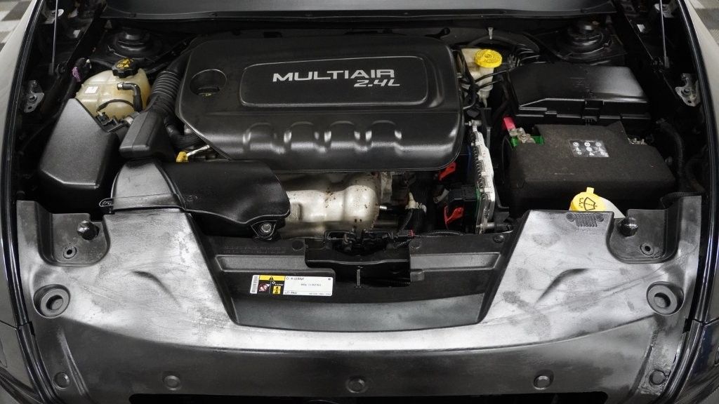 Vehicle image 7 of 27