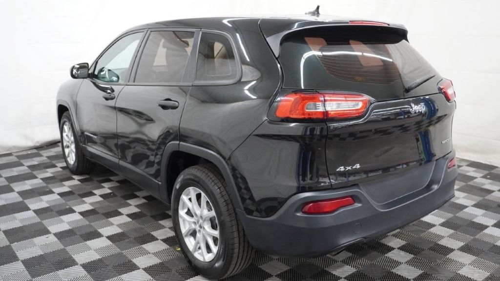 Vehicle image 6 of 27