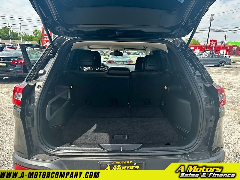 Vehicle image 12 of 25