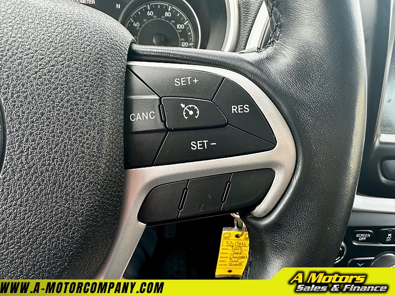 Vehicle image 17 of 25