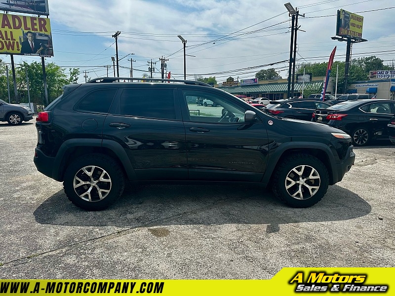 Vehicle image 3 of 25