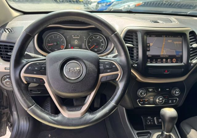 Vehicle image 29 of 51