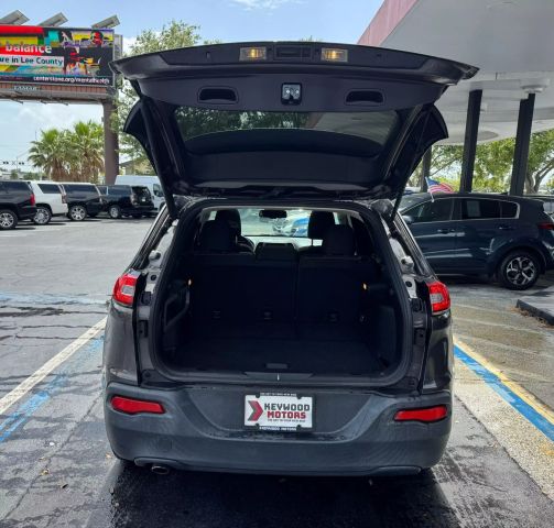 Vehicle image 14 of 51