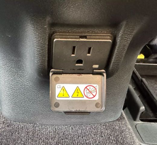 Vehicle image 21 of 51