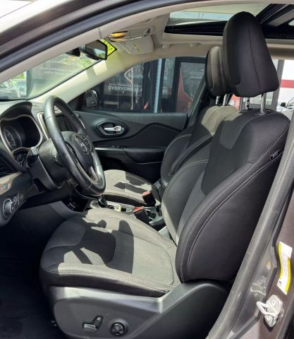 Vehicle image 31 of 51