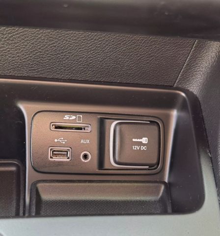 Vehicle image 37 of 51