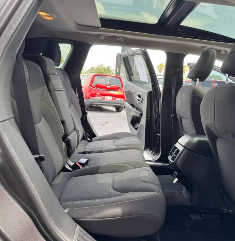 Vehicle image 22 of 51