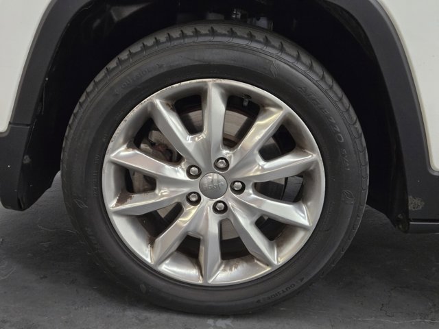 Vehicle image 6 of 21