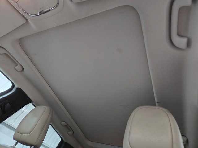 Vehicle image 9 of 21