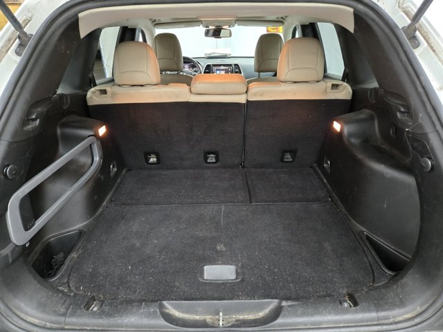 Vehicle image 12 of 21