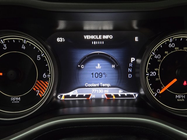 Vehicle image 18 of 21