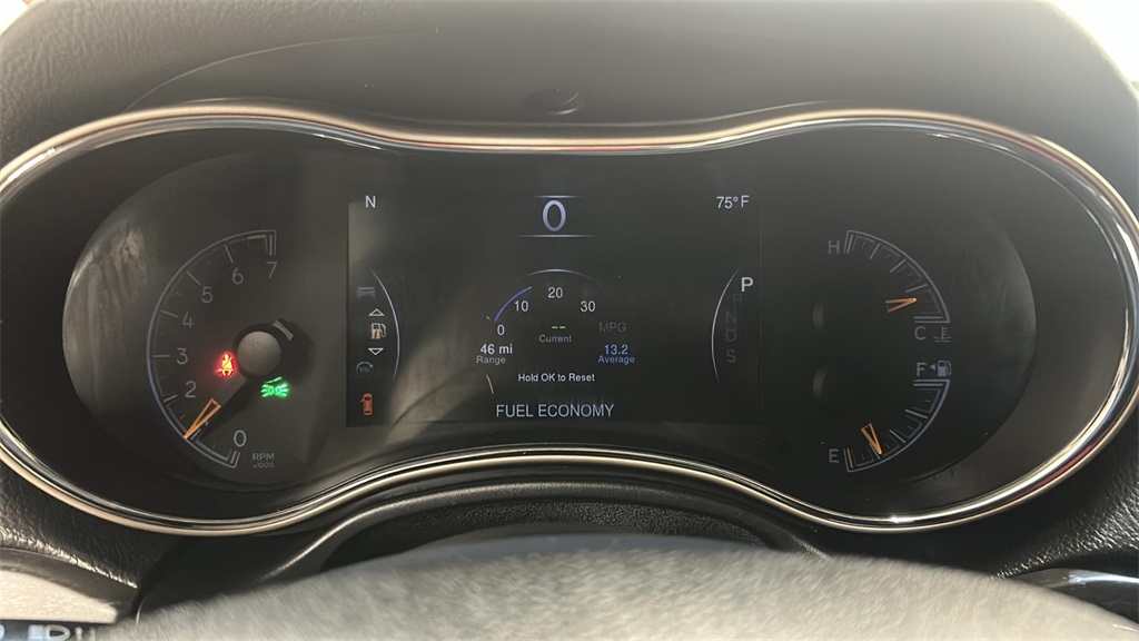 Vehicle image 17 of 26