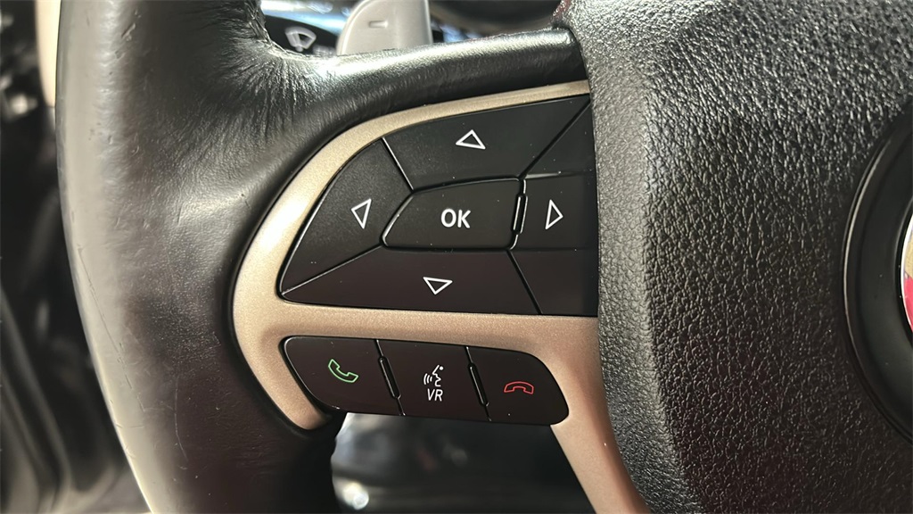 Vehicle image 25 of 26