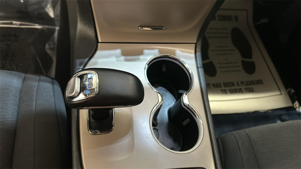 Vehicle image 19 of 26