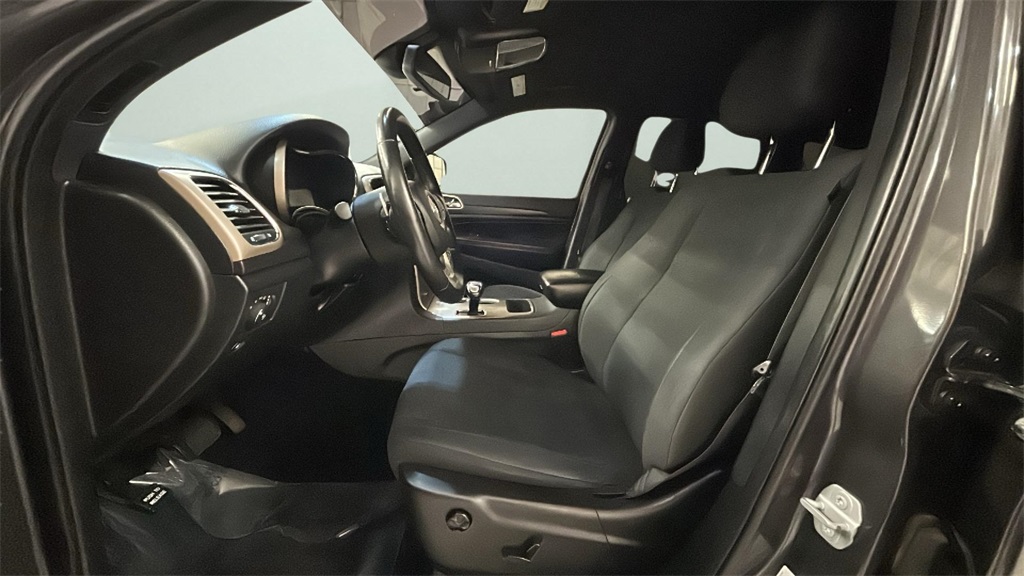 Vehicle image 12 of 26