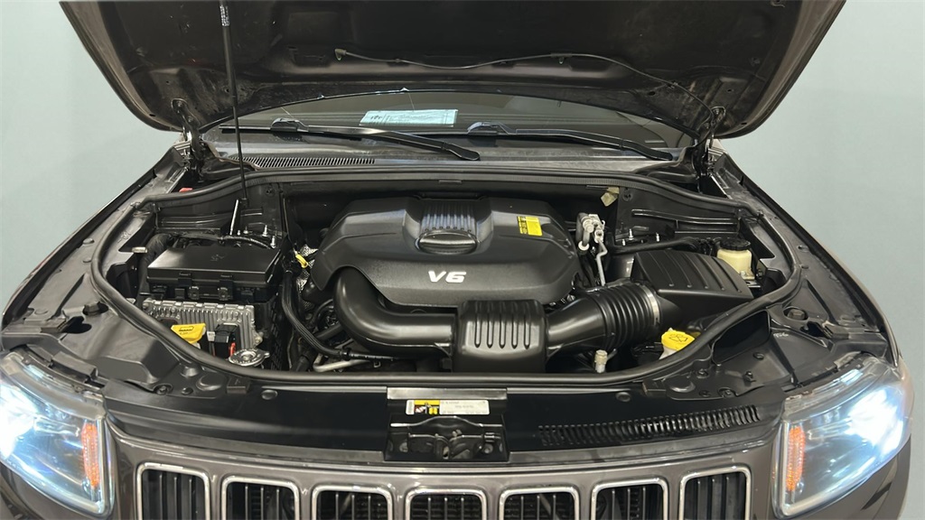 Vehicle image 9 of 26