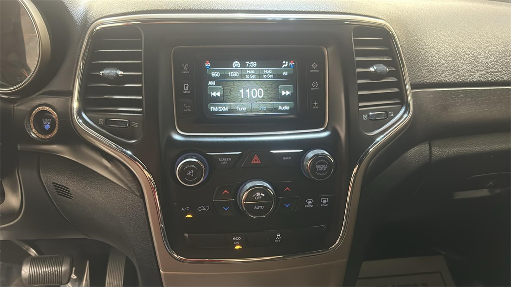 Vehicle image 18 of 26
