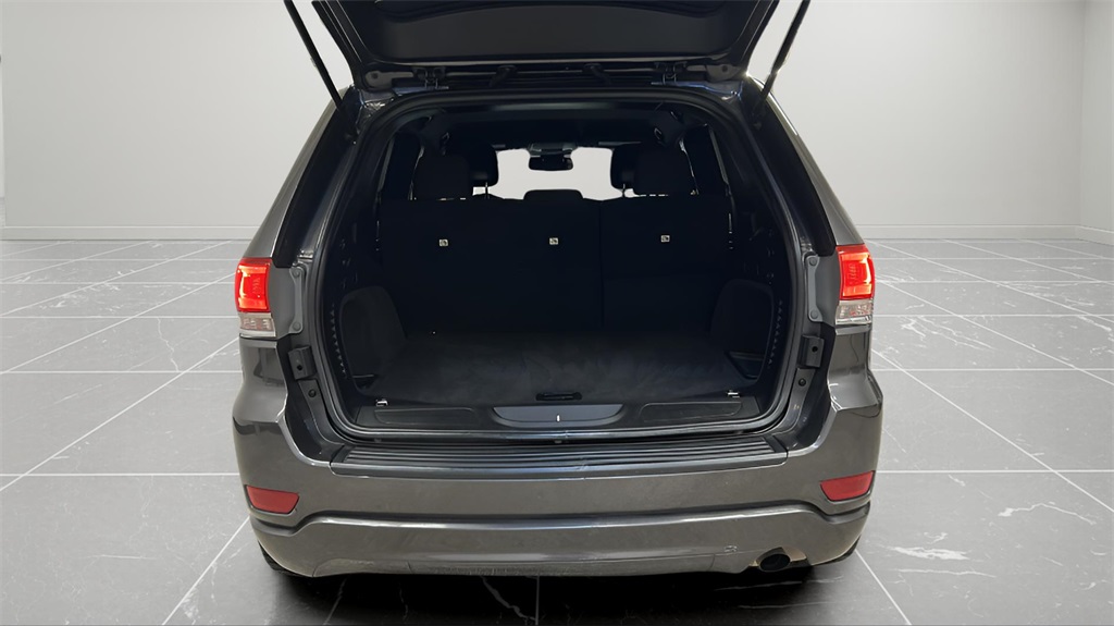 Vehicle image 11 of 26