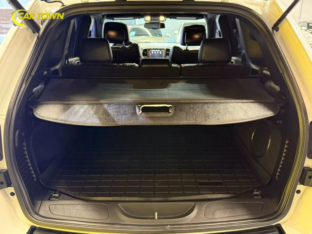Vehicle image 56 of 58
