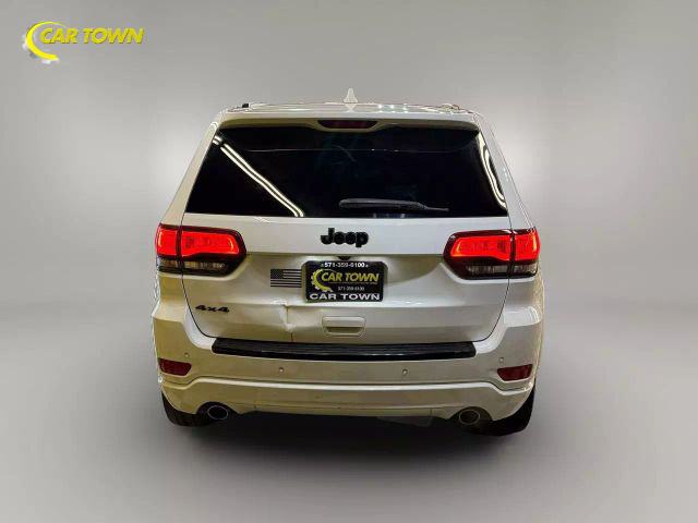 Vehicle image 11 of 58